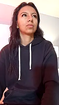 Tamaraakins online show from December 2025 12:48:02 PM