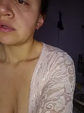 Snapshot of lombarlana-89 chatting on June 2026 10:15:01 PM lombarlana-89 online show from June 2026 10:15:01 PM