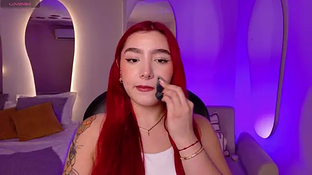 ViolettCastel online show from November 2025 04:28:01 PM