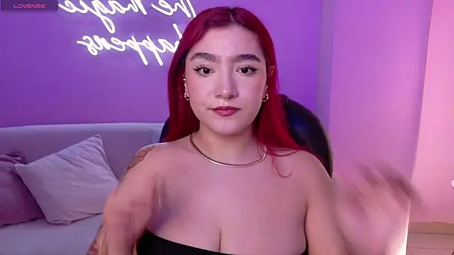 ViolettCastel online show from December 2025 06:09:01 PM