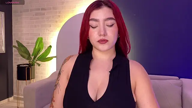 ViolettCastel online show from March 2026 07:19:01 PM