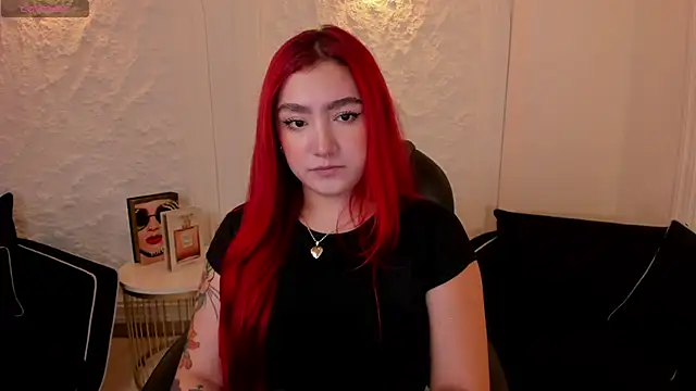 ViolettCastel online show from October 2025 07:00:01 PM