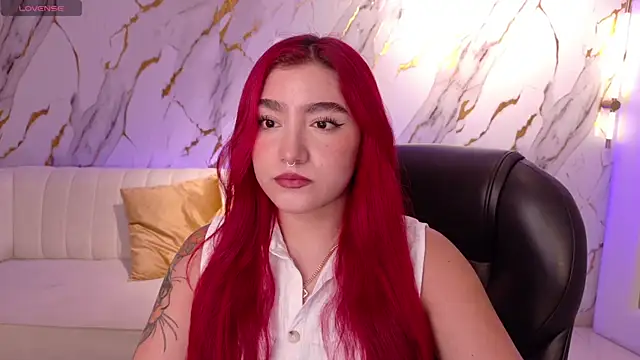 ViolettCastel online show from December 2025 06:45:01 PM