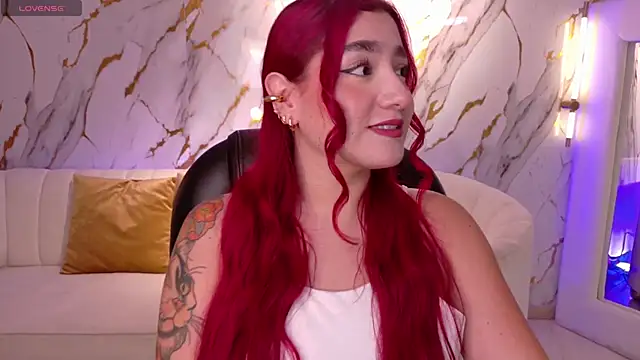 ViolettCastel online show from December 2025 05:07:02 PM