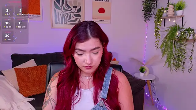 ViolettCastel online show from April 2026 11:00:01 PM