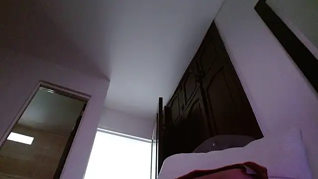 sweetsarabig22cm online show from March 2026 01:39:02 AM