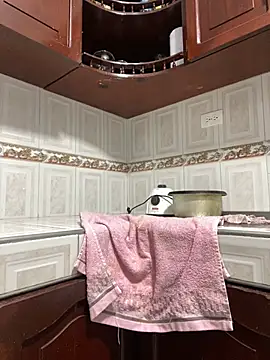 sweetsarabig22cm online show from April 2026 02:51:01 AM