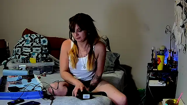 Snapshot of ZeelaXoXo chatting on November 2025 06:25:01 AM ZeelaXoXo online show from November 2025 06:25:01 AM