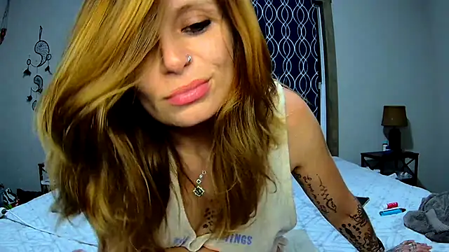 Snapshot of ZeelaXoXo chatting on December 2024 08:55:02 AM ZeelaXoXo online show from December 2024 08:55:02 AM