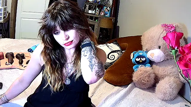 Snapshot of ZeelaXoXo chatting on February 2026 05:51:01 AM ZeelaXoXo online show from February 2026 05:51:01 AM