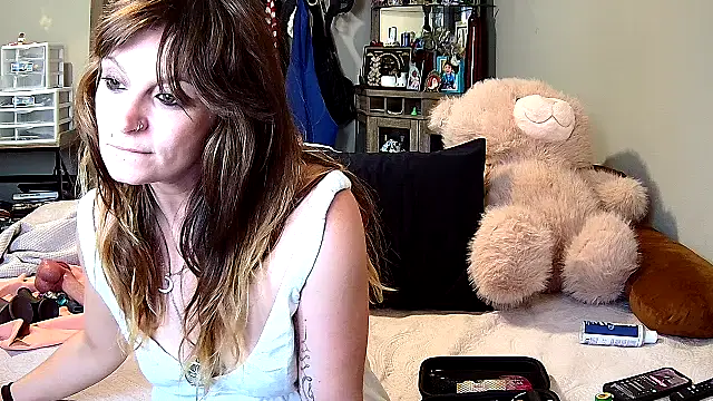 Snapshot of ZeelaXoXo chatting on February 2026 06:32:01 PM ZeelaXoXo online show from February 2026 06:32:01 PM