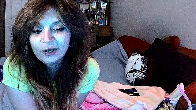 Snapshot of ZeelaXoXo chatting on January 2026 05:22:01 AM ZeelaXoXo online show from January 2026 05:22:01 AM