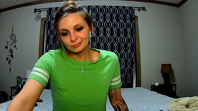 Snapshot of ZeelaXoXo chatting on February 2025 06:36:02 AM ZeelaXoXo online show from February 2025 06:36:02 AM