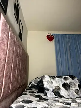 Kimmymadison- online show from November 2025 05:14:02 AM