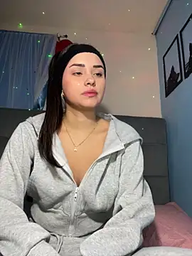 Kimmymadison- online show from October 2025 01:18:01 AM