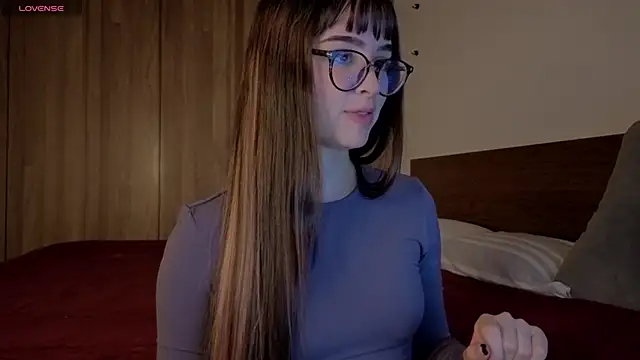 Snapshot of Roxxy_mora chatting on June 2026 10:25:02 PM Roxxy mora online show from June 2026 10:25:02 PM