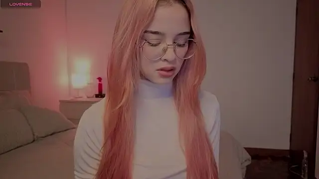 Roxxy mora online show from January 2026 10:17:01 PM