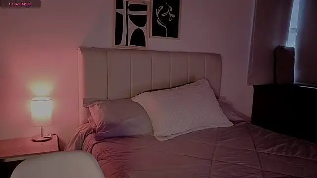 Roxxy mora online show from February 2026 10:29:01 PM