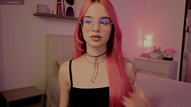 Roxxy mora online show from December 2025 11:39:01 PM