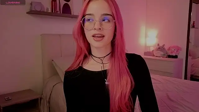 Roxxy mora online show from December 2025 10:20:02 PM