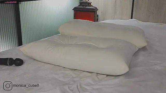 Monikacutie online show from February 2025 02:43:02 PM