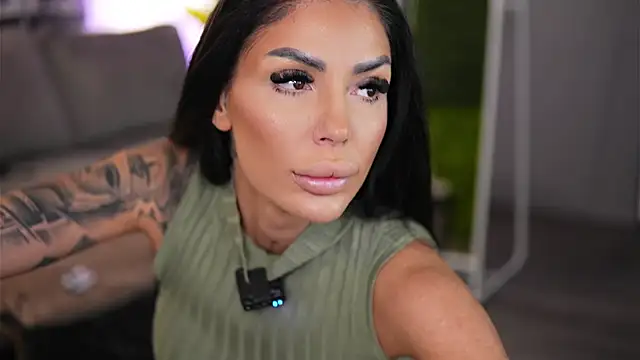 RaquelleVon online show from April 2026 08:27:01 AM