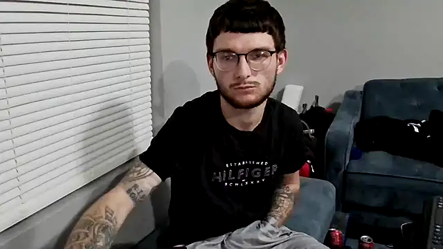 hungkubenski online show from November 2025 04:12:02 AM