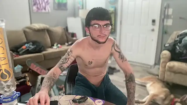 Snapshot of hungkubenski chatting on January 2026 10:58:01 PM hungkubenski online show from January 2026 10:58:01 PM