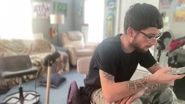 hungkubenski online show from December 2025 07:20:01 PM