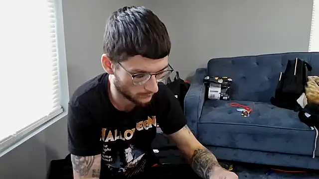 hungkubenski online show from November 2025 12:27:02 PM