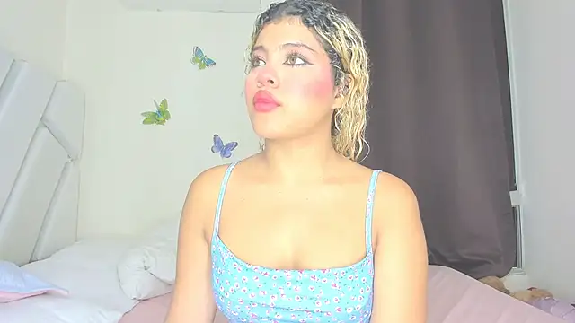 sofiacastillo01 online show from May 2026 04:45:02 PM