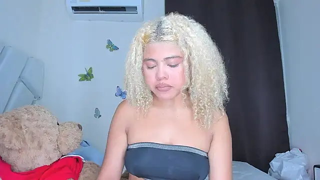 sofiacastillo01 online show from January 2026 02:32:02 PM