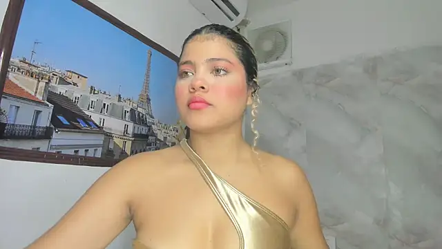 sofiacastillo01 online show from May 2026 01:28:02 PM