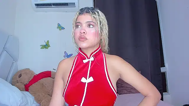 sofiacastillo01 online show from March 2026 03:26:01 PM