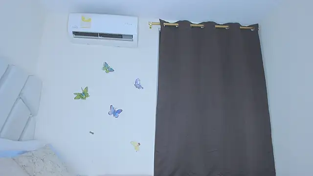 sofiacastillo01 online show from February 2026 03:51:02 AM