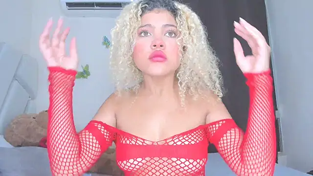 sofiacastillo01 online show from April 2026 07:17:02 PM