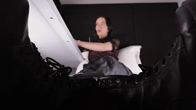 Edranah online show from April 2026 10:03:01 PM