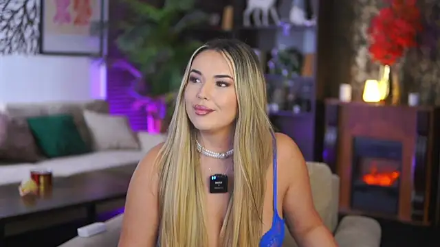 EvaSunderland online show from January 2026 01:03:01 PM