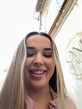 EvaSunderland online show from May 2026 03:33:01 PM