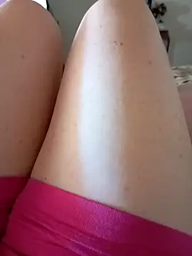 Snapshot of Misteriosa_casadinha chatting on February 2025 03:33:01 PM Misteriosa casadinha online show from February 2025 03:33:01 PM