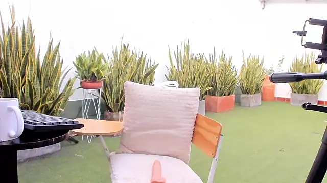 Alexa Blake   online show from February 2026 10:21:02 PM