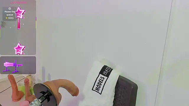 lola clit online show from November 2025 12:42:02 PM