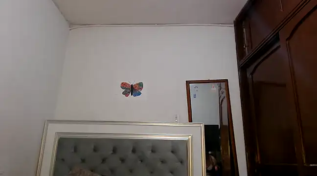 Snapshot of Katalleyaa chatting on December 2024 10:29:02 PM Katalleyaa online show from December 2024 10:29:02 PM