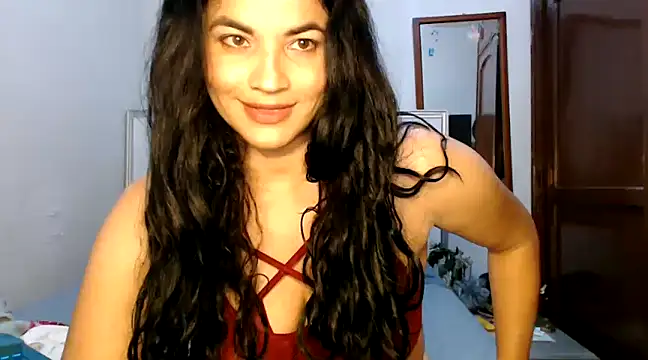 Snapshot of Katalleyaa chatting on December 2024 05:16:02 PM Katalleyaa online show from December 2024 05:16:02 PM