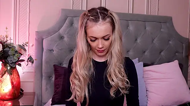 LucyAddison online show from March 2025 10:33:02 AM