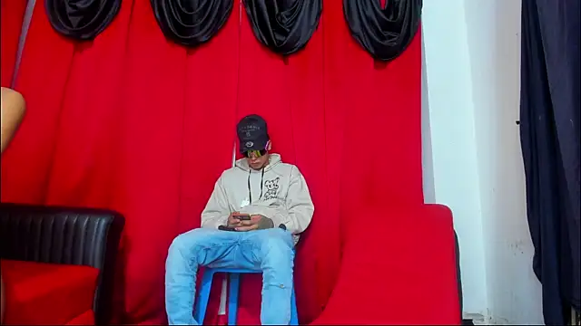 Extreme Team8 online show from November 2025 11:52:02 PM