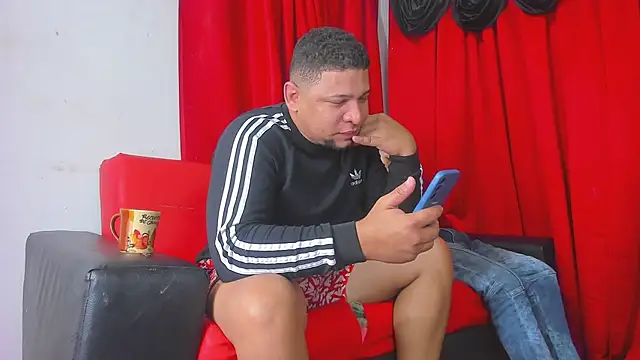 Snapshot of Extreme_Team8 chatting on March 2025 02:01:01 PM Extreme Team8 online show from March 2025 02:01:01 PM