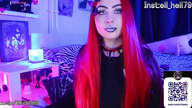 Snapshot of Kitty_goth chatting on October 2025 07:59:02 PM Kitty goth online show from October 2025 07:59:02 PM
