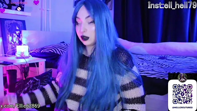 Snapshot of Kitty_goth chatting on October 2025 08:43:02 PM Kitty goth online show from October 2025 08:43:02 PM