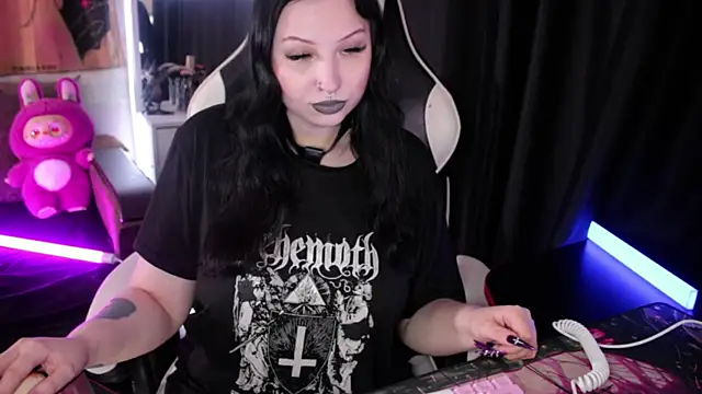 Kitty goth online show from August 2026 08:48:01 PM